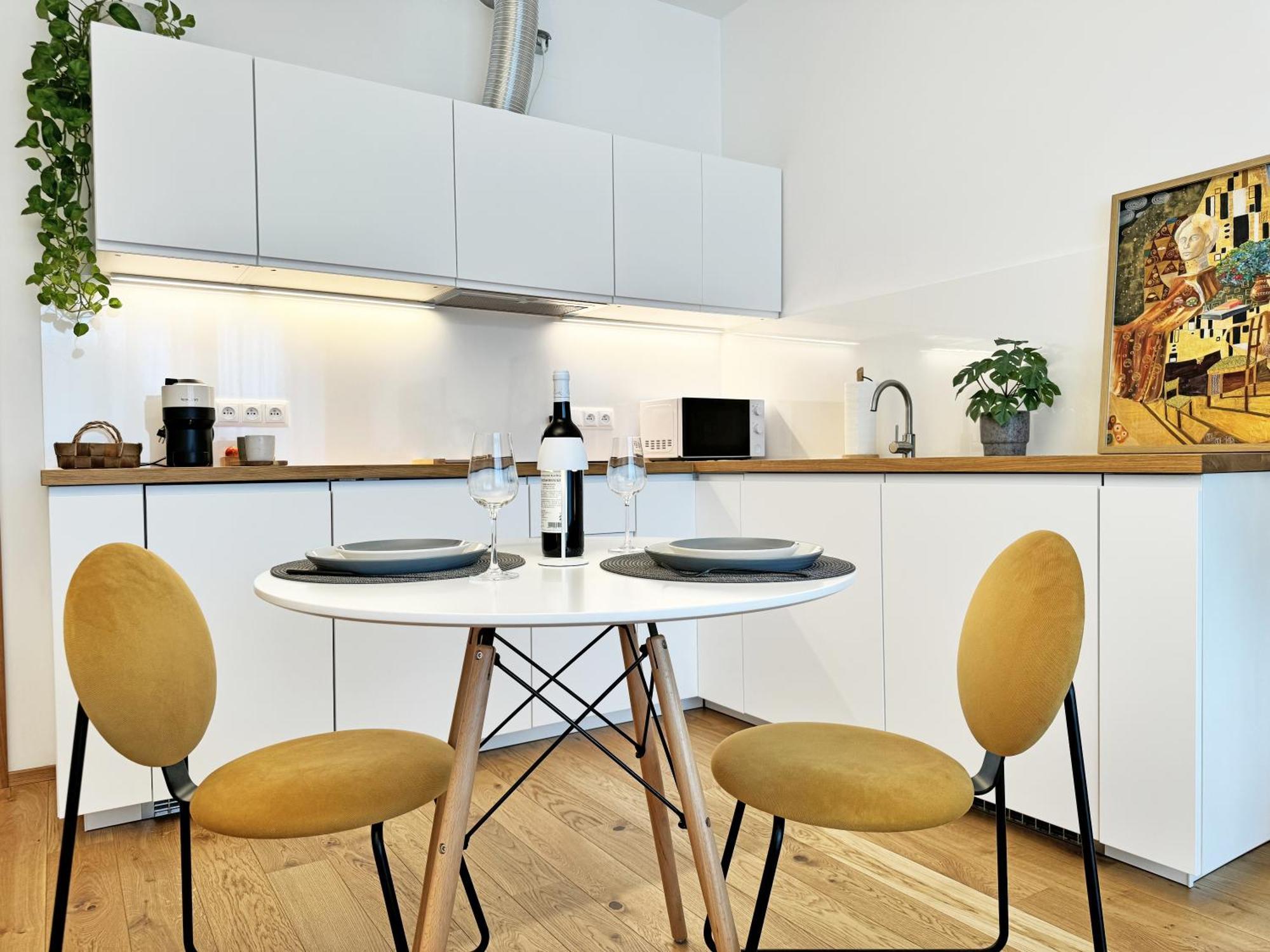 New Studio, King Bed, Free Parking, Terrace Praga Exterior foto